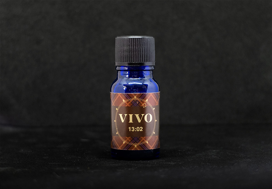 VIVO aroma 13:02 packaging design motif plaid logo cadran