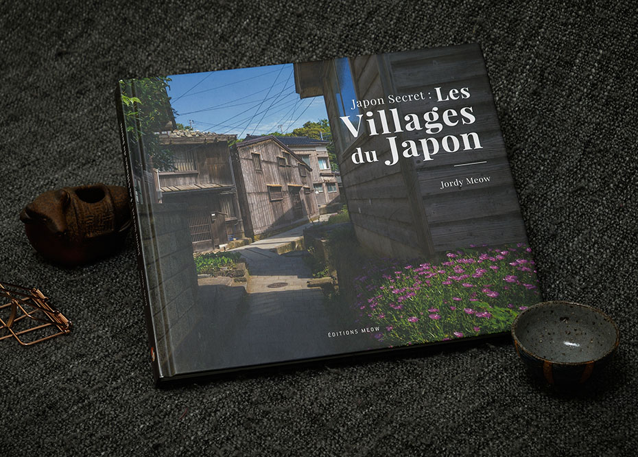 Couverture du livre Les Villages du Japon de Jordy Meow, design éditorial
