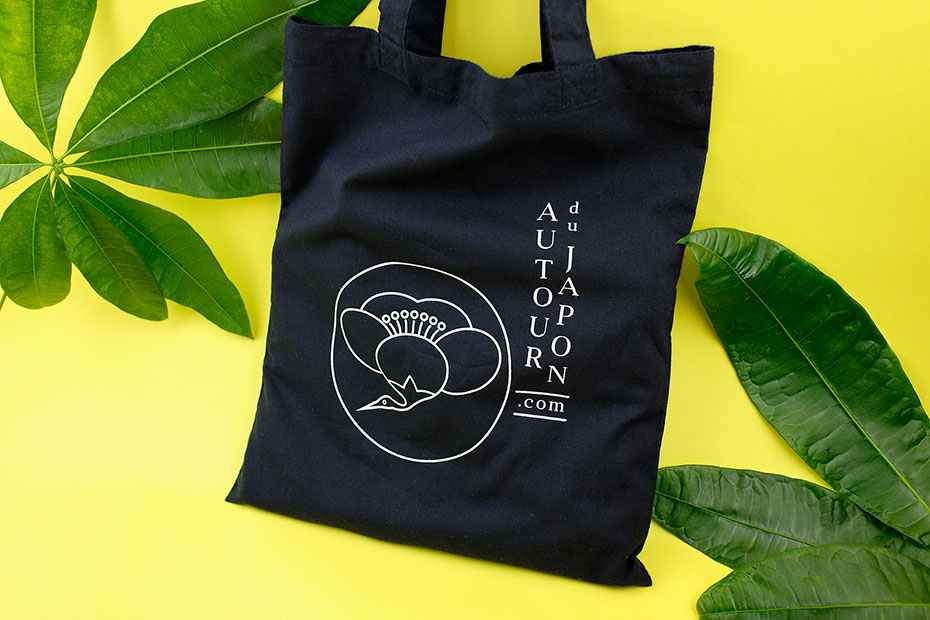 Autour du Japon visual identity, screen printed tote bags with an indigo fabric