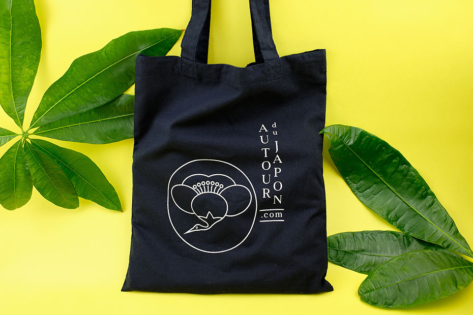 screen printed tote bags with an indigo fabric
