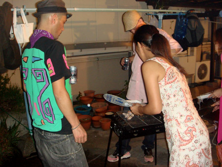 jud à Hiroshima - barbecue sur le toit
