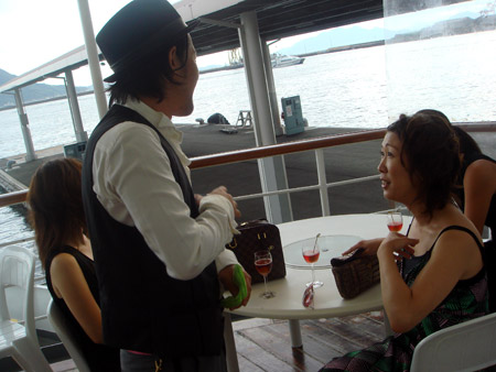 jud à Hiroshima - soirée sur un bateau