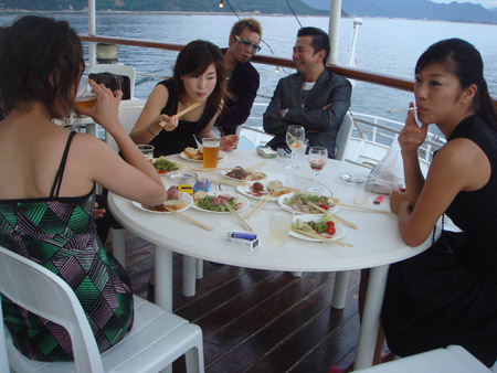 jud à Hiroshima - soirée sur un bateau