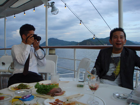 jud à Hiroshima - soirée sur un bateau